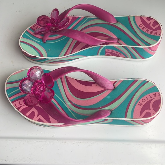 BCBGeneration wedge sandals flip-flops pink turquoise flowers women’s size 7 - Picture 2 of 10